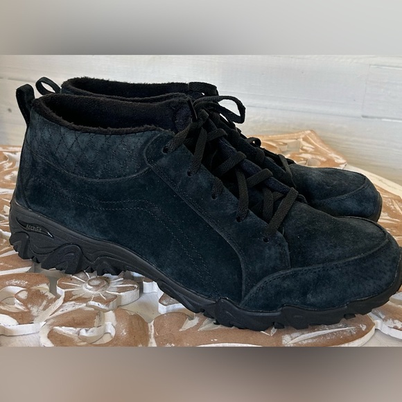 Skechers Suede black bootie, women’s size 10. Excellent condition. - Picture 1 of 6